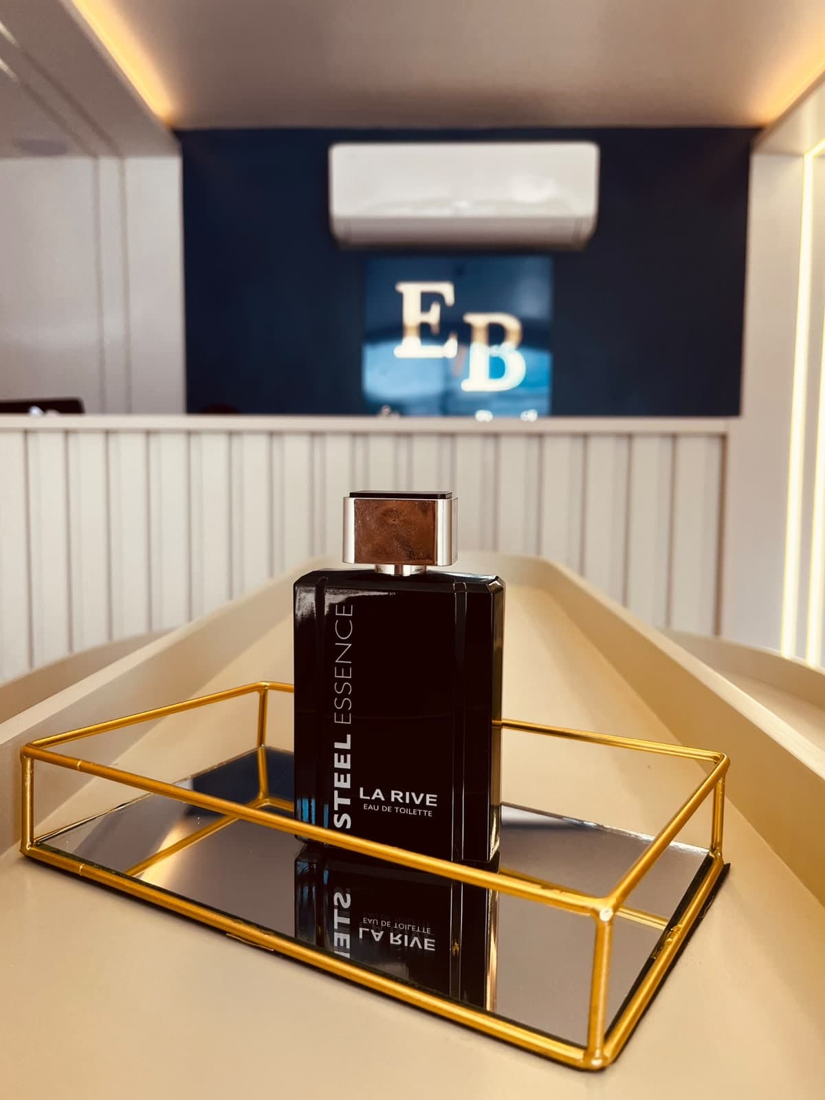 La Rive Steel Essence