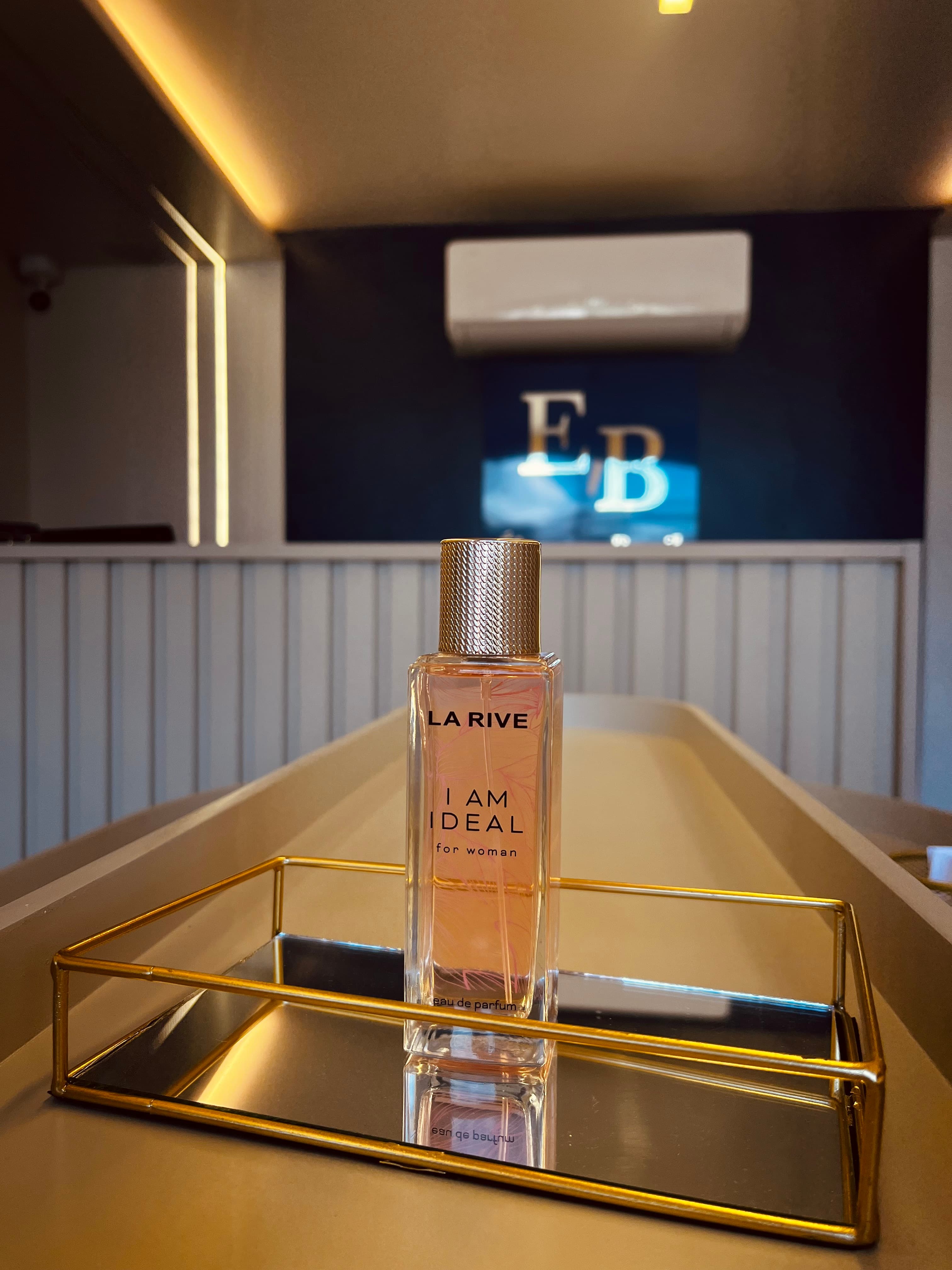 La Rive I Am Ideal for Woman