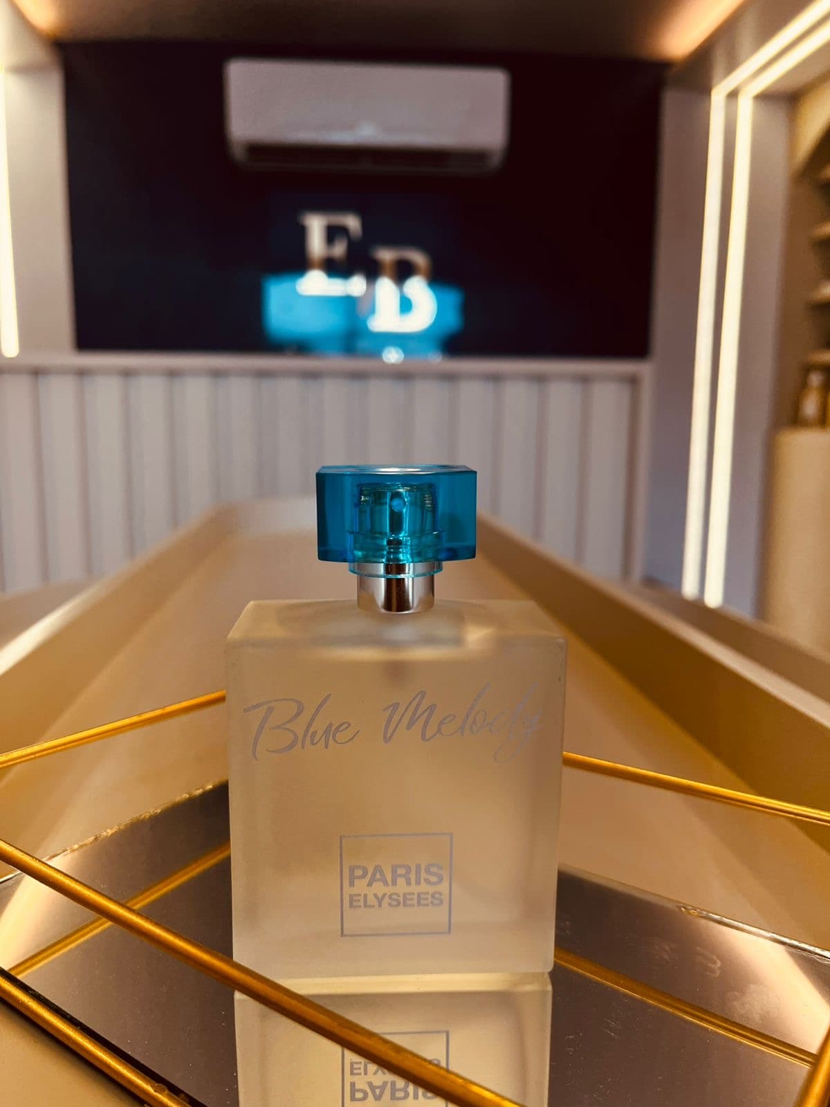 Paris Elysees Blue Melody